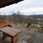 Large With Stunning Views! *