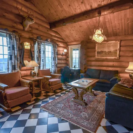 Large With Stunning Views! Horská chata