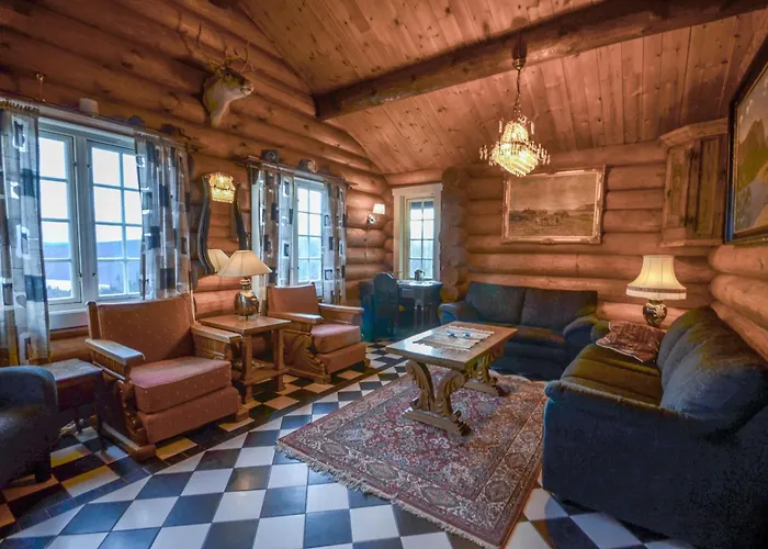 Large With Stunning Views! Chalet