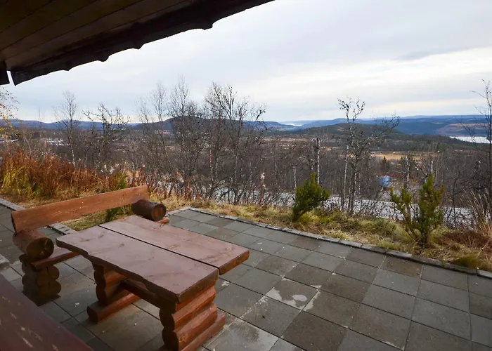 Large With Stunning Views! *
