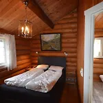 Large With Stunning Views! Chalet